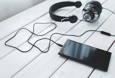 半岛体育娱乐-FIBA发问：论传球功力，你觉得施罗德能排进本届欧锦赛前三吗？