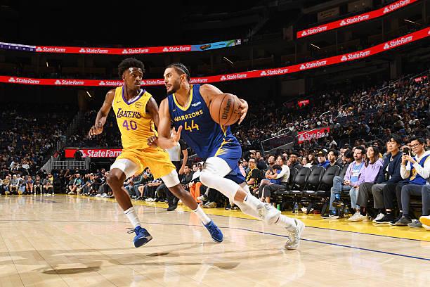 半岛体育官网-能攻善守能力全面，勇士会留下这位攻守兼备的全能型锋线大将吗？