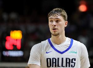 独得31分！媒体人：这一场球让球迷看到了弗拉格强大的保下限能力