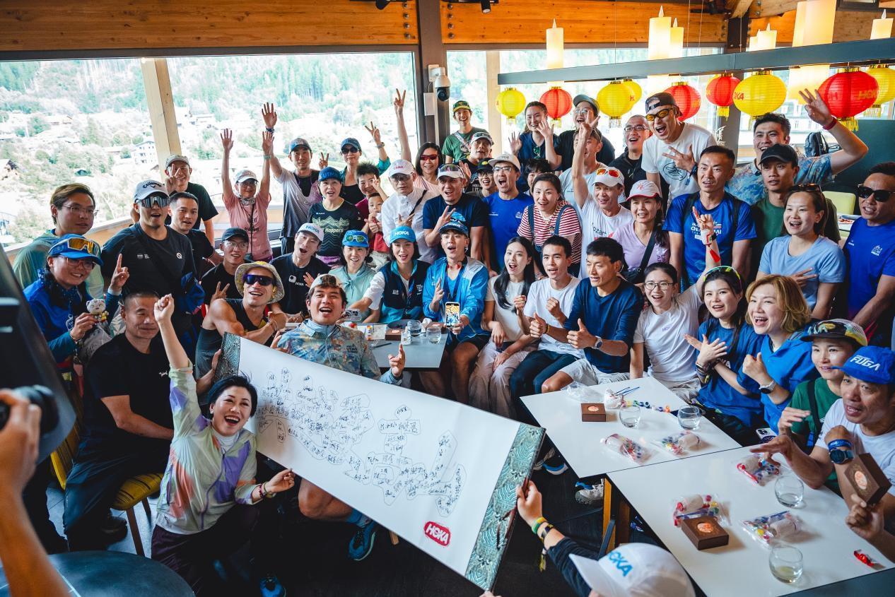 半岛体育-HOKA中国越野跑者UTMB赛，共赴勃朗之巅