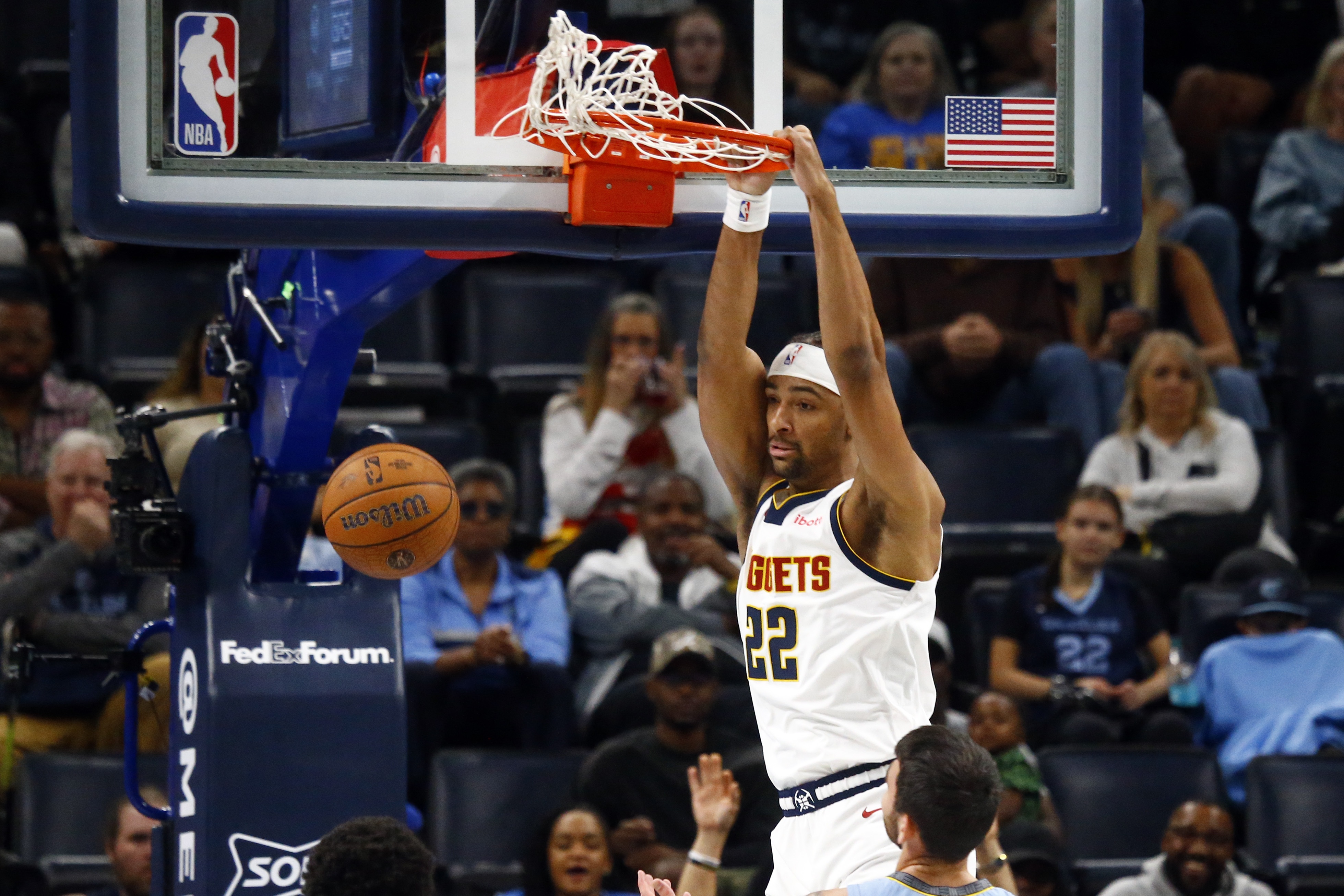 半岛体育下载-真挚的祝福！NBA官推祝掘金前锋纳吉25岁生日快乐