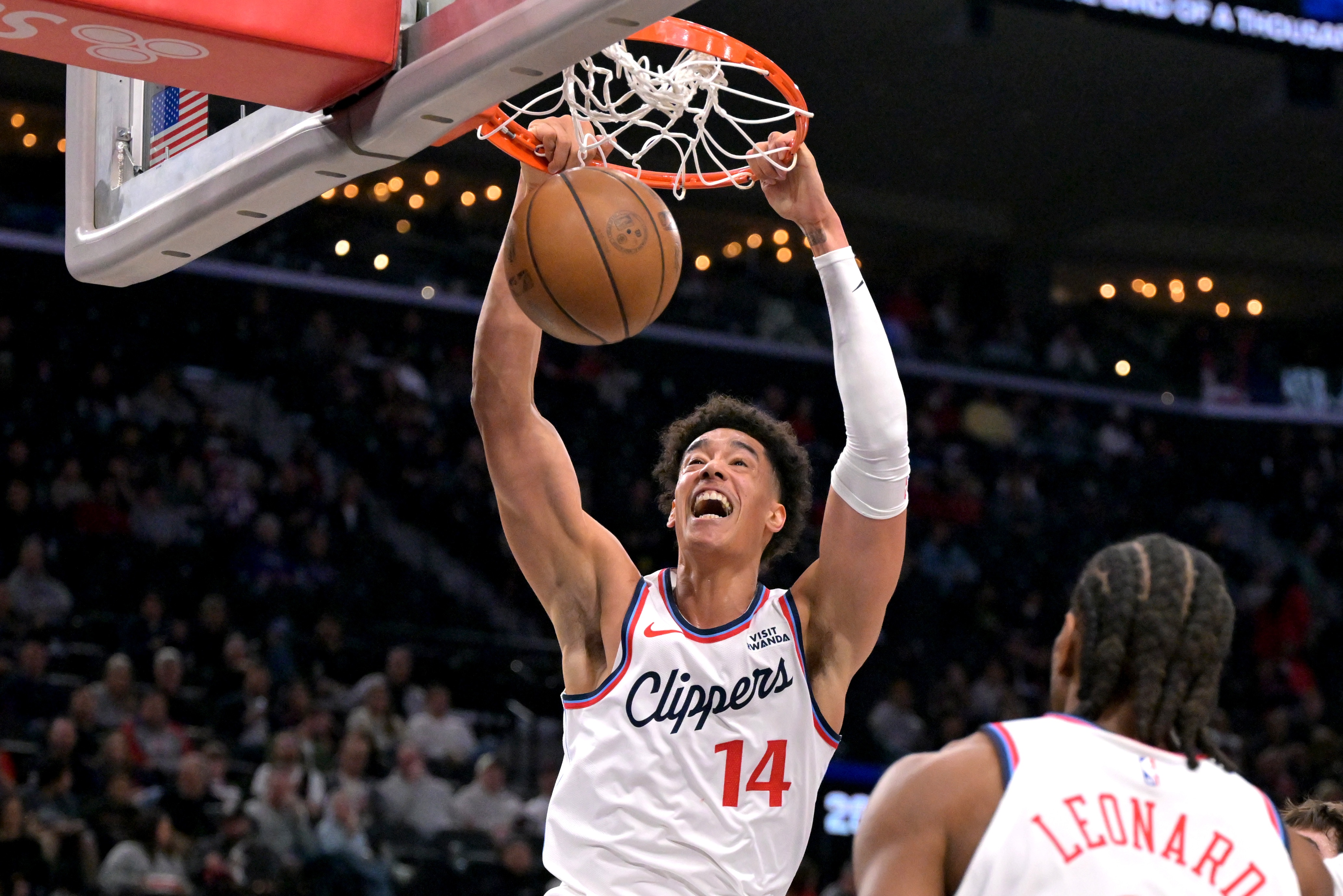 半岛体育-键盘侠|快船找到小乔丹二代！科怀·库里·伦纳德上线&amp;三分太香了