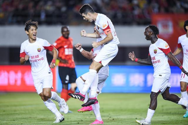 半岛体育APP-【中超】奥斯卡任意球破门卡隆首球 亚泰0比3海港